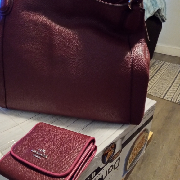 NWT COACH EDIE BAG AND MATCHING WALLET - Picture 3 of 8